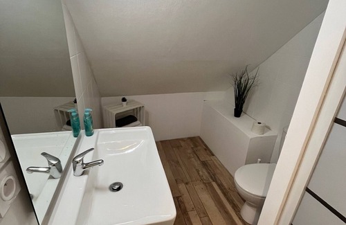 Bourgogne Apartment | Cosy furnished studio in a quiet location near the Cathedral