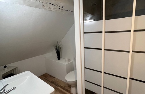 Bourgogne Apartment | Cosy furnished studio in a quiet location near the Cathedral