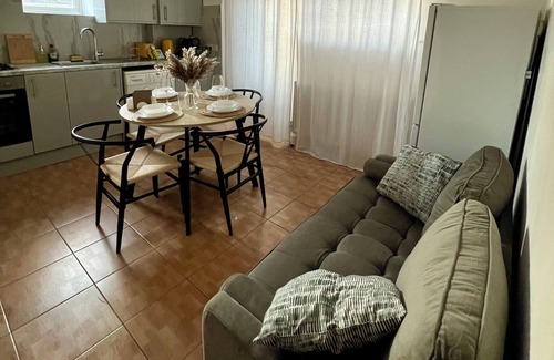 Northfield Apartment | Cosy getaway with easy access to Heathrow airport
