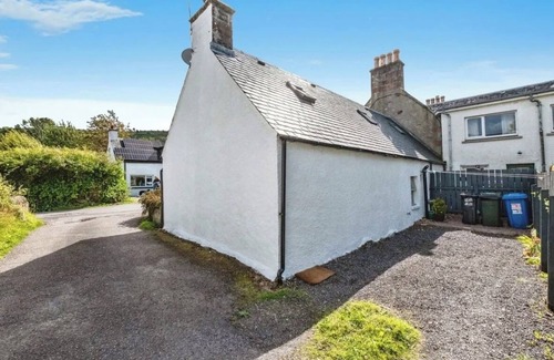 East Lewiston Cottage | Cosy Highland Cottage Stay