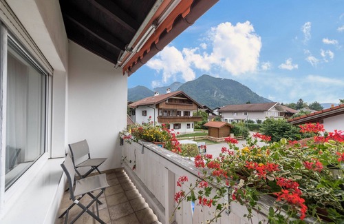 Reifing Apartment | Cosy Holiday Apartment "Schild" with Garden & Mountain View
