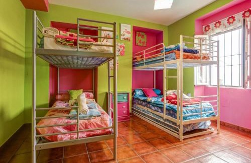 Archidona House | Cosy holiday home in Villanueva de Tapia with garden