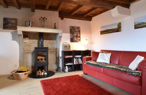 Joncy House | Cosy holiday home in Joncy with views