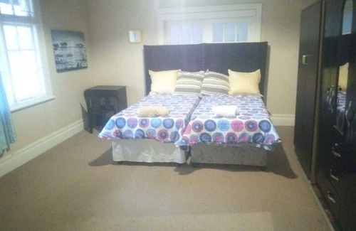 Scottsville House | Cosy Holiday Home close to Golden Horse Casino PMB
