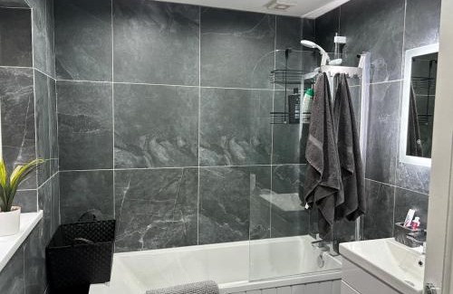 Gaeltacht Quarter House | Cosy home 9 Rockmount street falls road