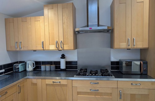 Colton House | Cosy Home Across from Temple Newsam