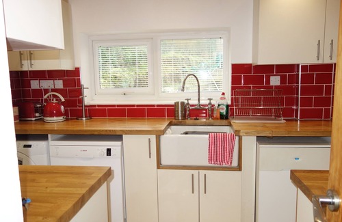 Benllech House | Cosy Home from Home close to Beautiful Benllech Beach - Child and Pet Friendly
