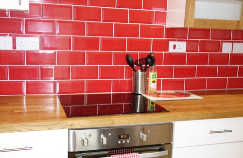 Benllech House | Cosy Home from Home close to Beautiful Benllech Beach - Child and Pet Friendly