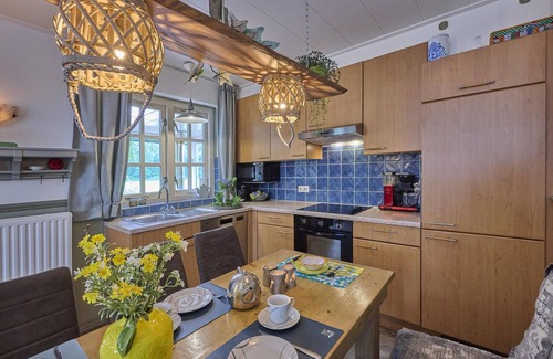 Reutum House | Cosy home with bubble bath and outdoor fireplace