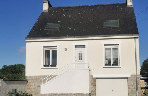 Questembert House | Cosy house decorated for the holidays