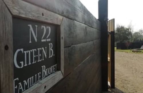 Dragey-Ronthon Cottage | Cosy house in the Bay of Mont St Michel, bicycles available, beach 2.7 km away.