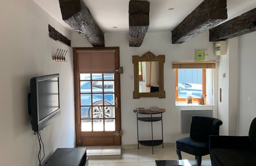 Eymet House | Cosy house in the heart of the bastide + courtyard + rooftop view