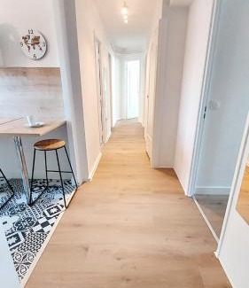 Dufau-Tourasse Apartment | Cosy Jasmin - T4 - Centre - Balcon traversant