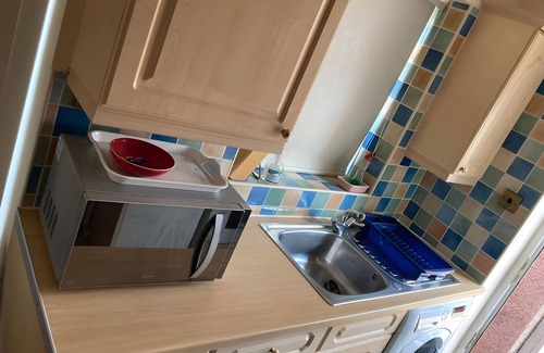 Chapeltown Apartment | Cosy Leeds spot to call your own!