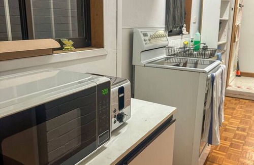 Marrickville Apartment | Cosy Marrickville Retreat | Queen bed, Food, Cafes