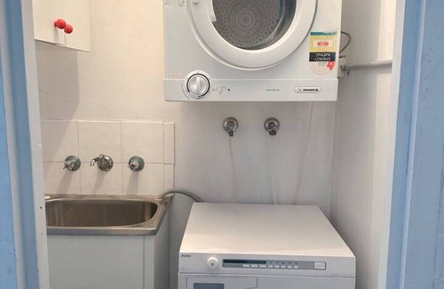 Marrickville Apartment | Cosy Marrickville Retreat | Queen bed, Food, Cafes