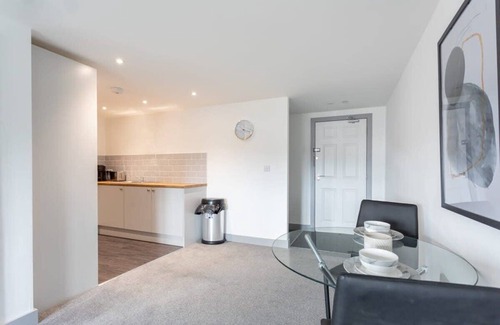 Leeds Apartment | Cosy & Modern 1 Bed Apartment, Leeds