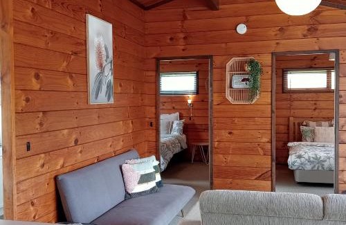 Rotorua House | Cosy n Central Rotorua 2BR Entire House & Studio