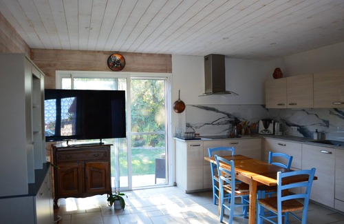 Montauban Apartment | Cosy new apartment with wooded garden near Montauban town center