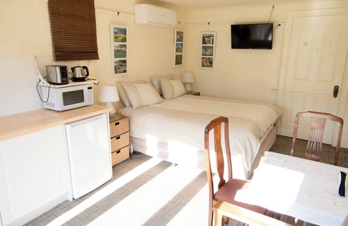Hamilton Other | Cosy north facing priv selfcontained Suite set within large garden, 7min to town