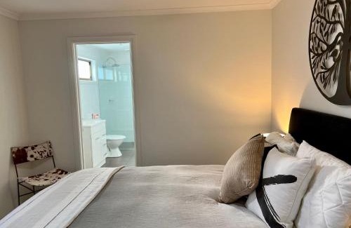 Waterhouse House | Cosy On Tobruk