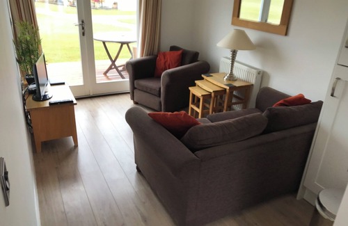 Yarmouth Cottage | Cosy One Bedroom Cottage In Yarmouth (Discounted Ferry Available)
