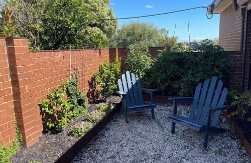 Niddrie Villa | Cosy pad close to airport