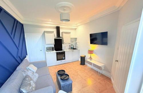 Perth Apartment | Cosy Perth Apartment - City Comforts