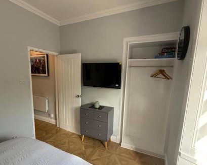 Perth Apartment | Cosy Perth Apartment - City Comforts