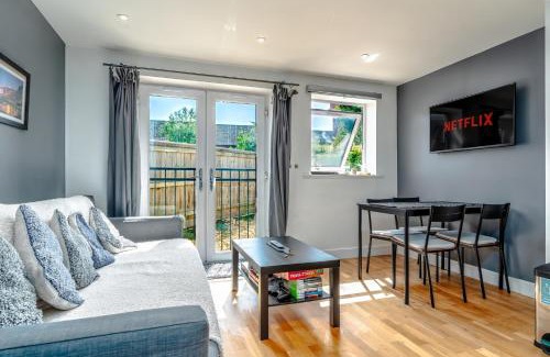 Chute Forest Apartment | Cosy pet-friendly retreat near Stonehenge