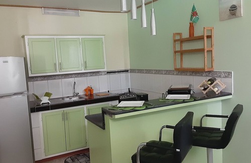 Roseau Apartment | Cosy, quiet apartment - 5 mins from the capital city, Botanical Gardens&Stadium.