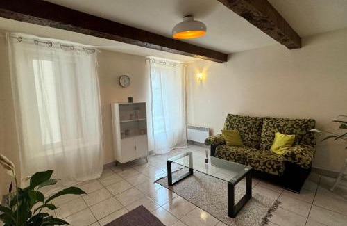 Notre-Dame du Mont Apartment | Cosy quiet apartment near the Old Port