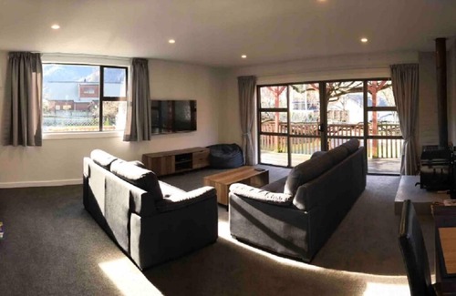 Arrowtown House | Cosy, Quiet, Feel Right at Home