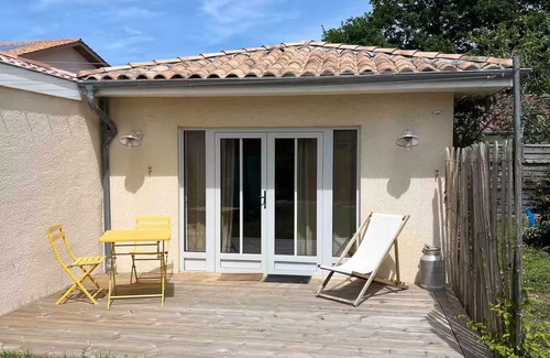 La Teste-de-Buch Apartment | Cosy, quiet room La Teste de Buch