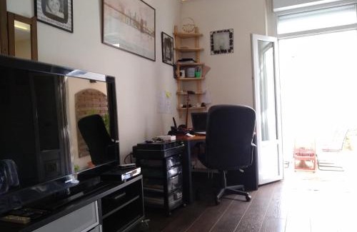Neuilly-sur-Seine Apartment | cosy rare 2 bedroom apartment around a private garden