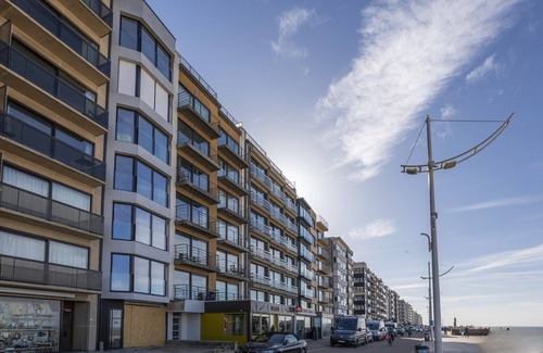 Koksijde-Bad Apartment | Cosy renovated flat on the seafront.