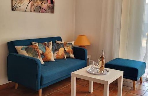 Brignoles Apartment | Cosy rez-de-jardin de villa