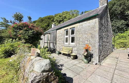 Tarbert Cottage | Cosy, Secluded Detached Stone Cottage, Loch Views