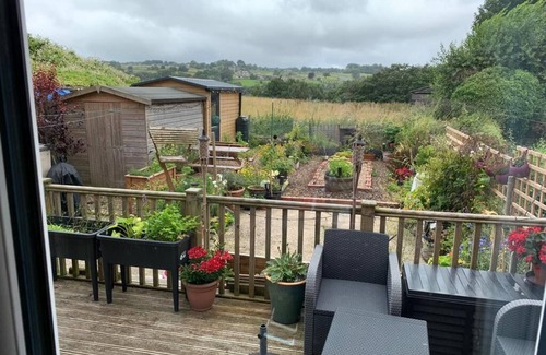 Farnley Tyas House | Cosy, spacious and comfortable family home in Huddersfield.