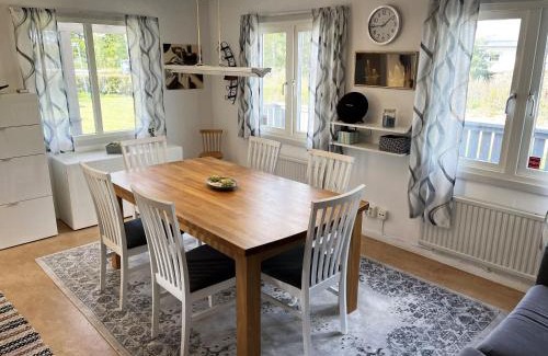 Virserum House | Cosy, spacious cottage located by Lake Virserumssjon
