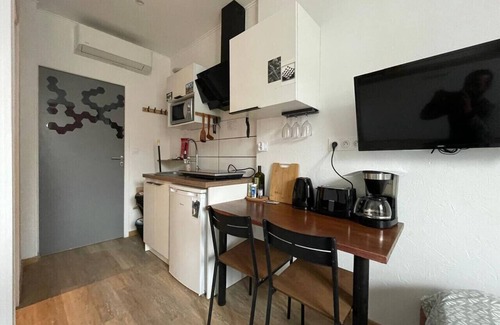 Saint-Pierre-des-Corps Apartment | Cosy studio renovated in 2023 Garage