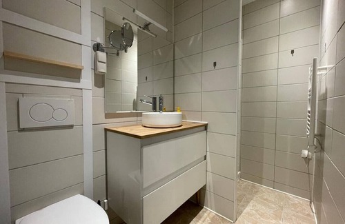 Saint-Pierre-des-Corps Apartment | Cosy studio renovated in 2023 Garage