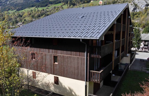 Abondance Apartment | Cosy Studio Cabin Between Abondance and La Chapelle with Balcony and Parking