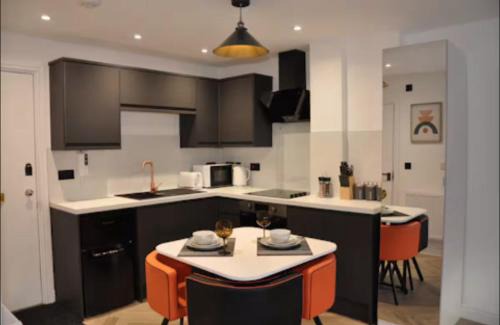 Central Milton Keynes Apartment | Cosy Studio- Central MK