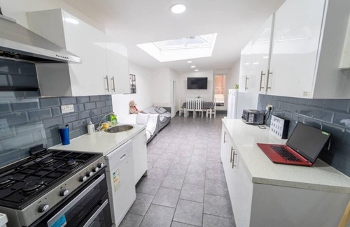 Selly Oak Apartment | Cosy studio close to the university