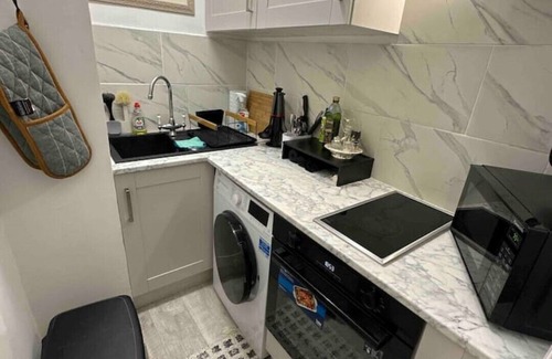 St. Pancras Apartment | Cosy Studio Flat in Central London - Bloomsbury