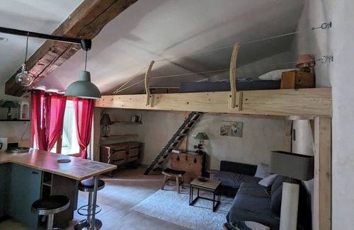 Correns Apartment | Cosy studio near village center