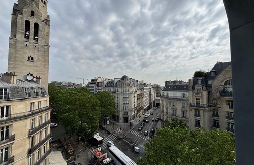 Champs-Elysees Apartment | Cosy studio overlooking the rooftops of Paris