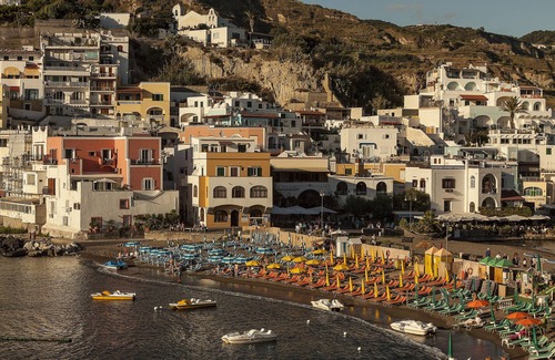 Sant'Angelo Apartment | Cosy studio with sea view.
