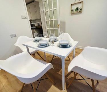 Hull House | Cosy stylish house West Hull